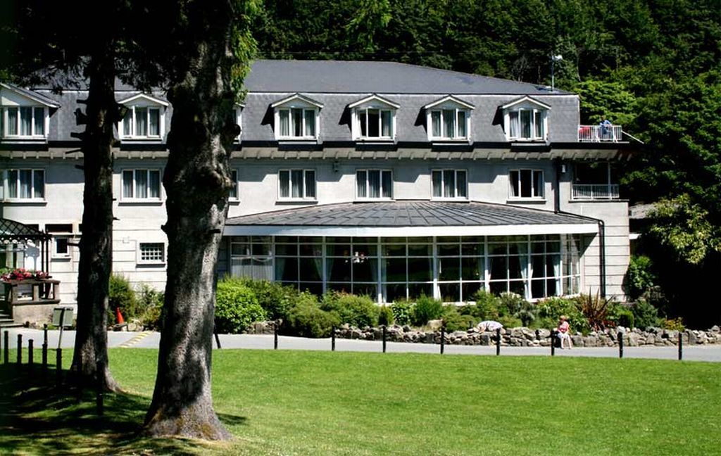 The Glendalough Hotel 래라흐 외부 사진